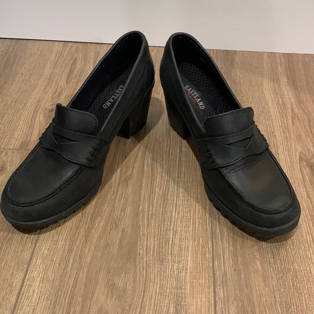 Eastland Oxford Pumps!